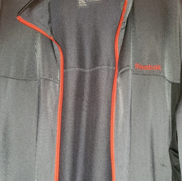 Reebok Grey Black/ Red sports coat - Picture 2 of 11